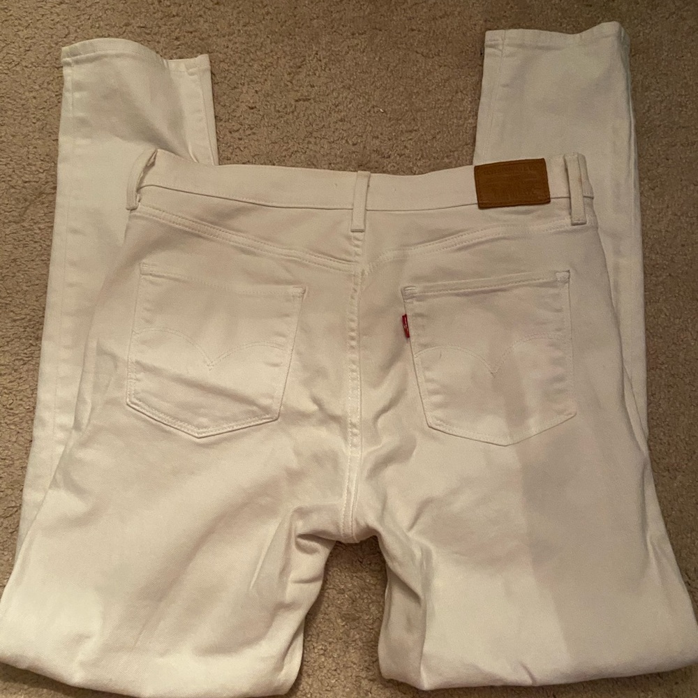 Levi’s distressed jeans 30 skinny